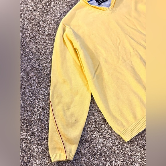 Tommy Hilfiger Men Classic Long Sleeves Yellow 100% Cotton V-Neck Sweater Large - Picture 4 of 6